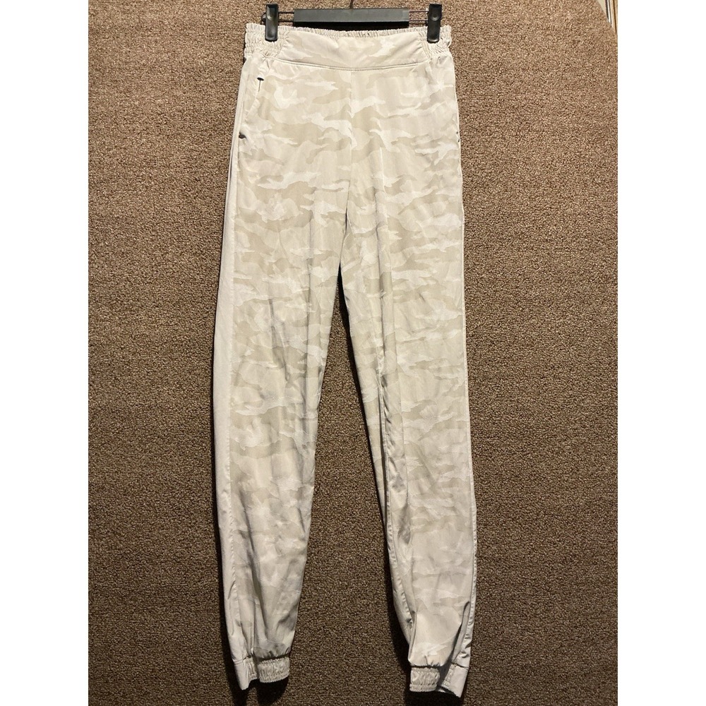 Athleta Brooklyn Textured Jogger Desert Camo Tan Cream Print 2T